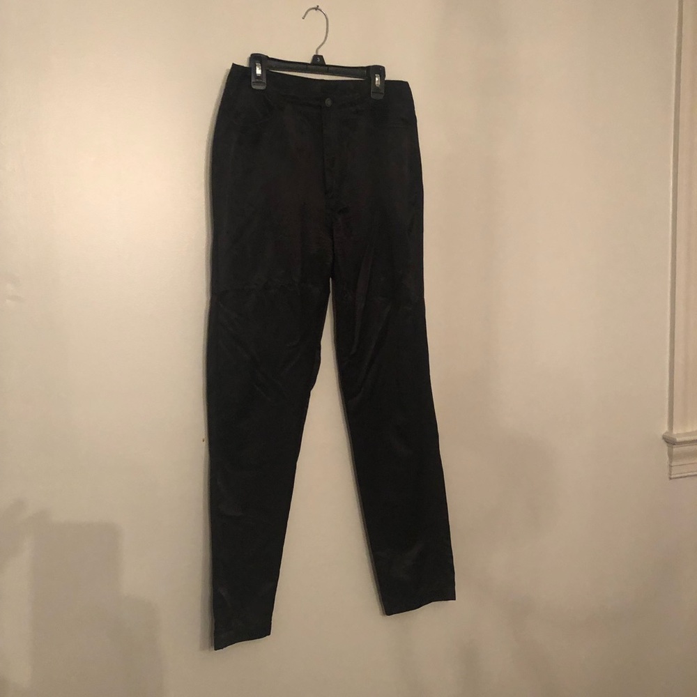 Size 8 shiny black Gap pants